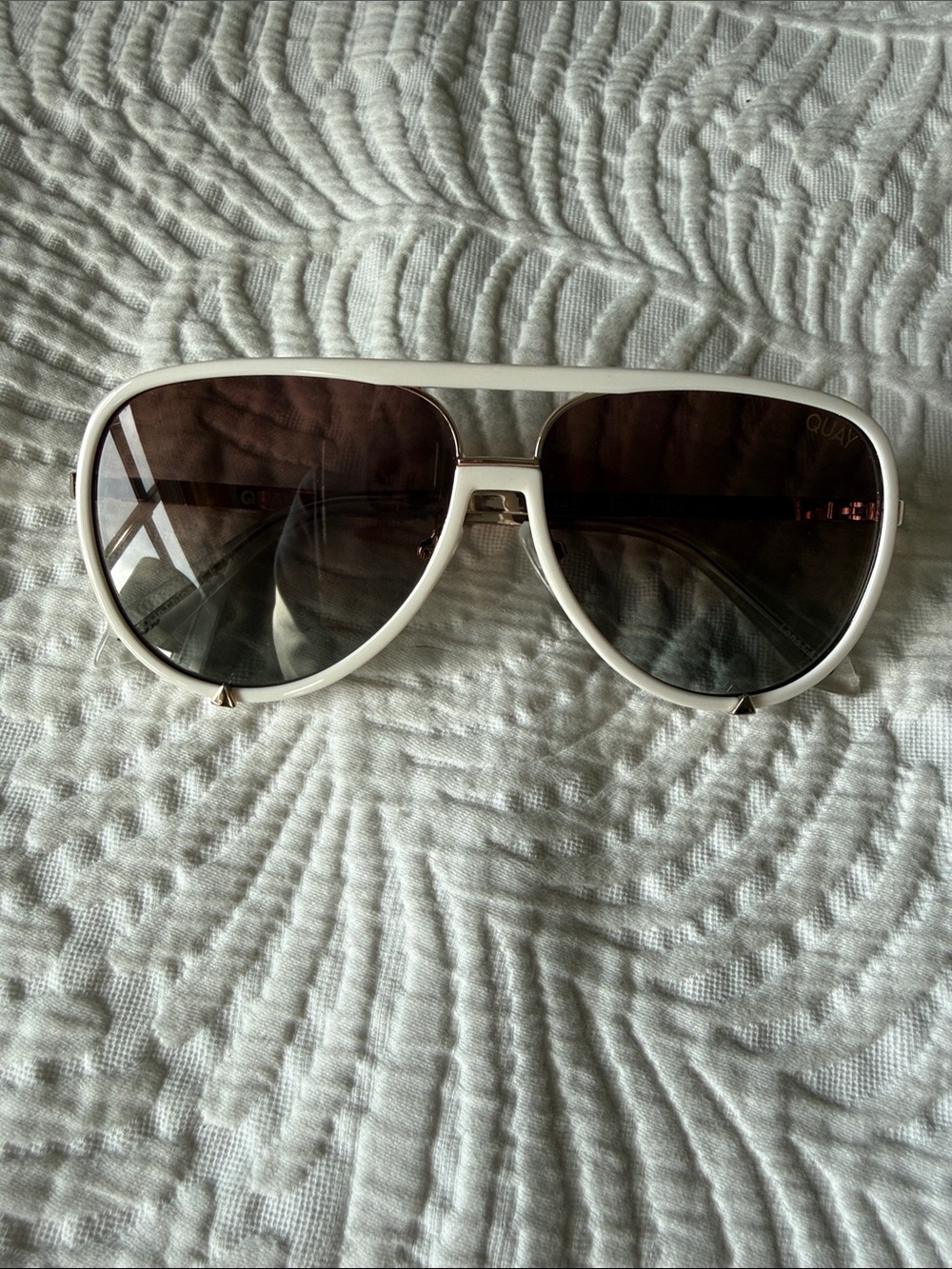 Quay Australia White Frame Aviator Sunglasses with Brown Gradient Lenses